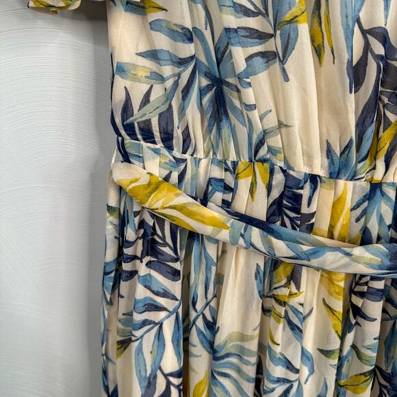 Gal Meets Glam Kiki Leaf Print Chiffon Flutter Sleeve Maxi Dress - Picture 5 of 8